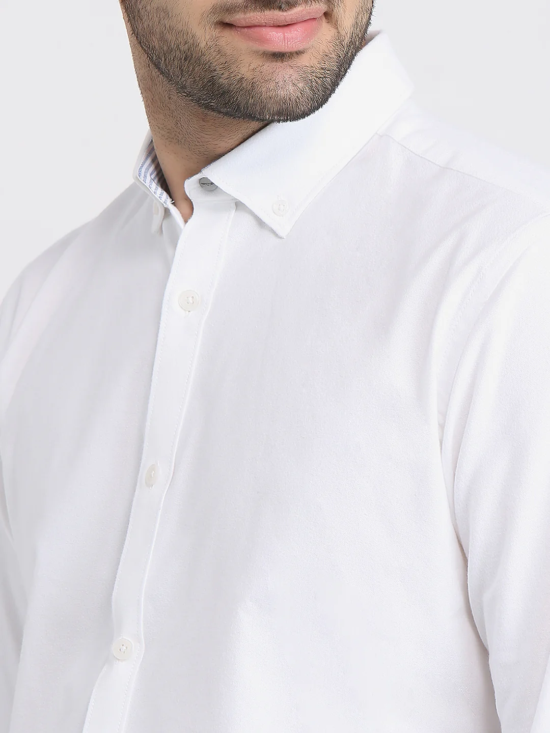 Park Avenue Men White Solid Slim Fit Cotton Full Sleeve Casual Shirt - Image 6