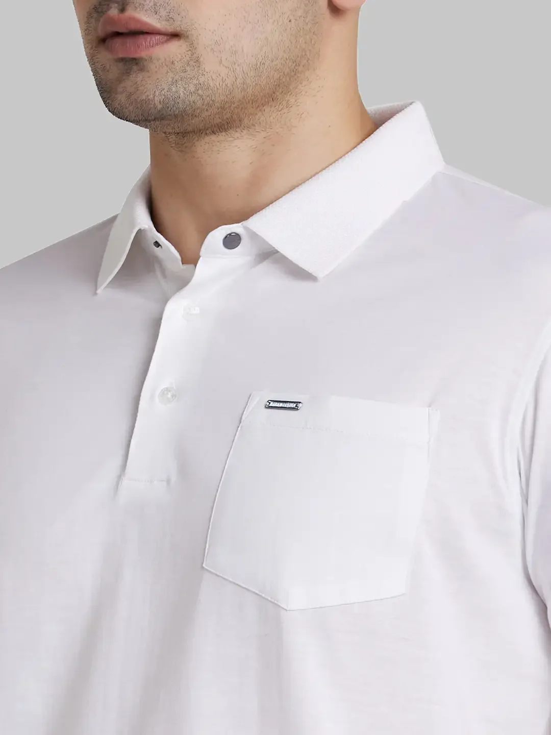 Park Avenue Men White Solid Slim Fit Cotton Round Neck T-Shirt - Image 6