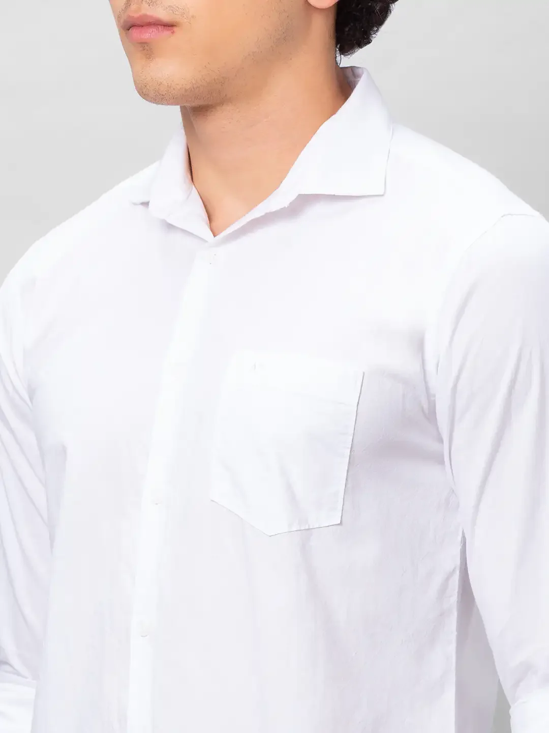 Park Avenue Men White Solid Slim Fit Cotton Shirts - Image 7