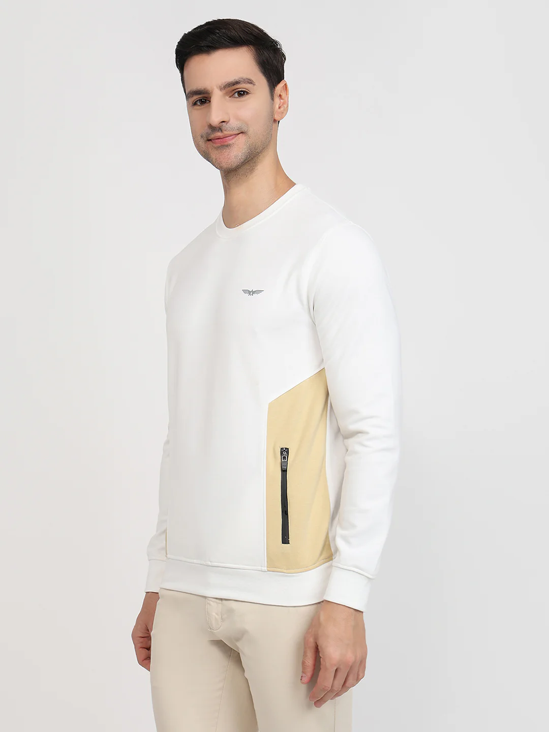 Park Avenue Men White Solid Slim Fit Polyester Blend Sweatshirt - Image 2
