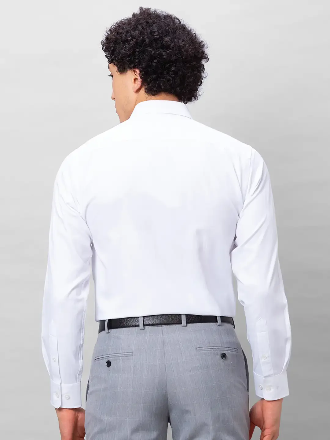 Park Avenue Men White Structure Regular Fit Cotton Blend Full Sleeve Cutaway Collar Shirt - Image 4