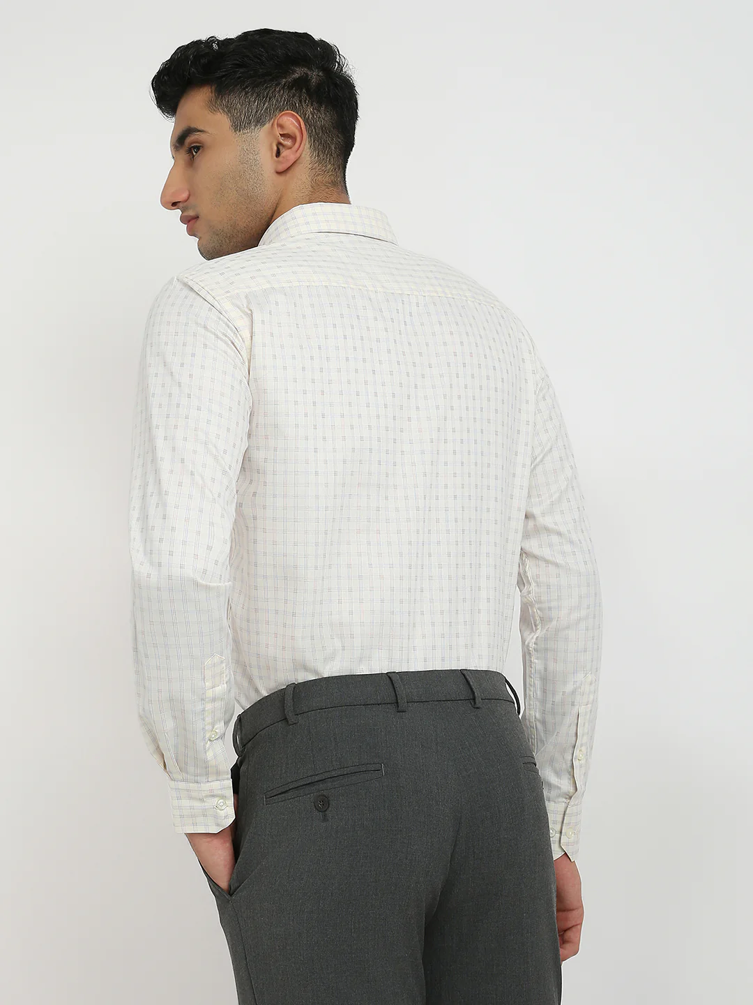 Park Avenue Men Yellow Checks Slim Fit Cotton Blend Formal Shirt - Image 4