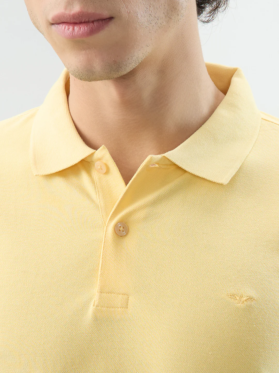 Park Avenue Men Yellow Solid Slim Fit Cotton Blend T-shirt - Image 7