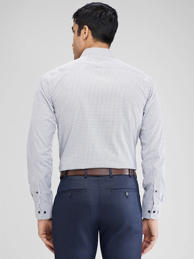 Park Avenue Men White Slim Fit Checks Formal Shirt - Image 4