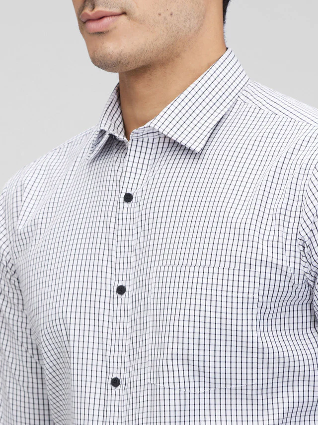 Park Avenue Men White Slim Fit Checks Formal Shirt - Image 6