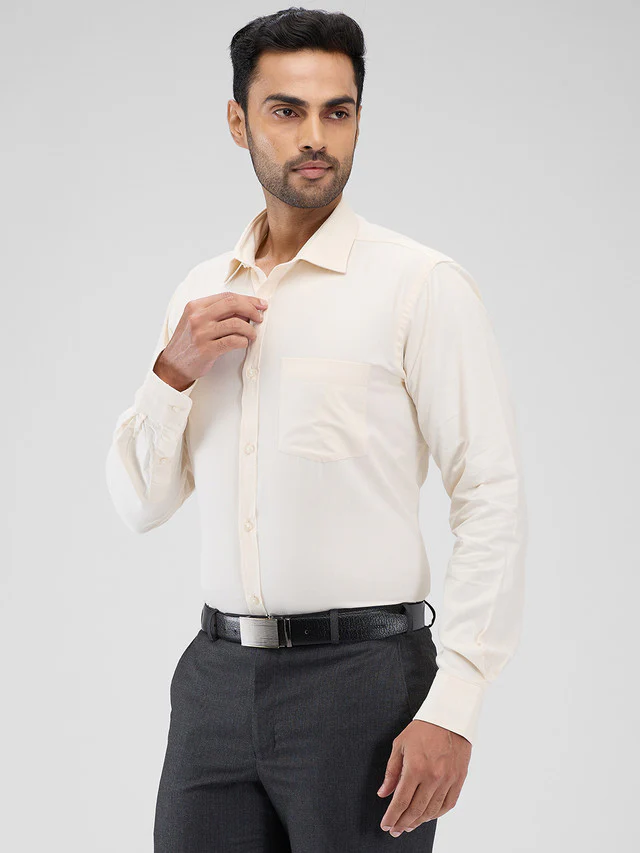 Park Avenue Yellow Solid Slim Fit Cotton Formal Shirt - Image 3