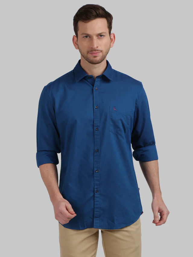Parx Blue Solid Slim Fit Cotton Blend Casual Shirt
