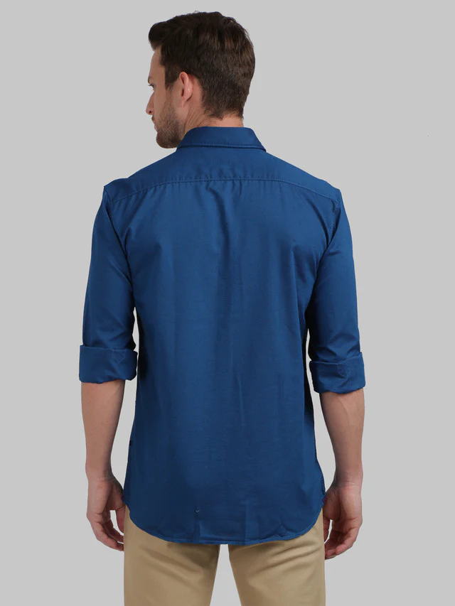 Parx Blue Solid Slim Fit Cotton Blend Casual Shirt - Image 4