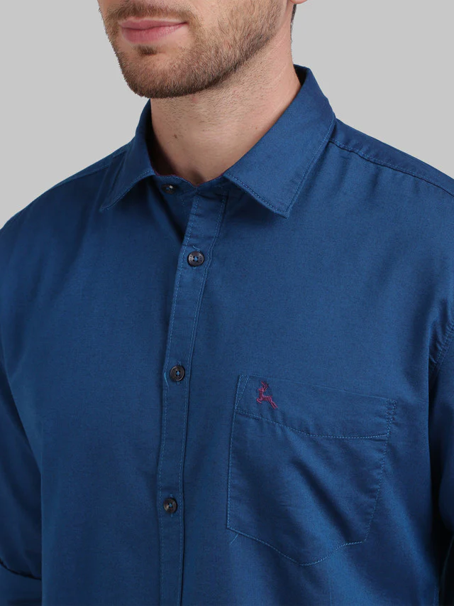 Parx Blue Solid Slim Fit Cotton Blend Casual Shirt - Image 6