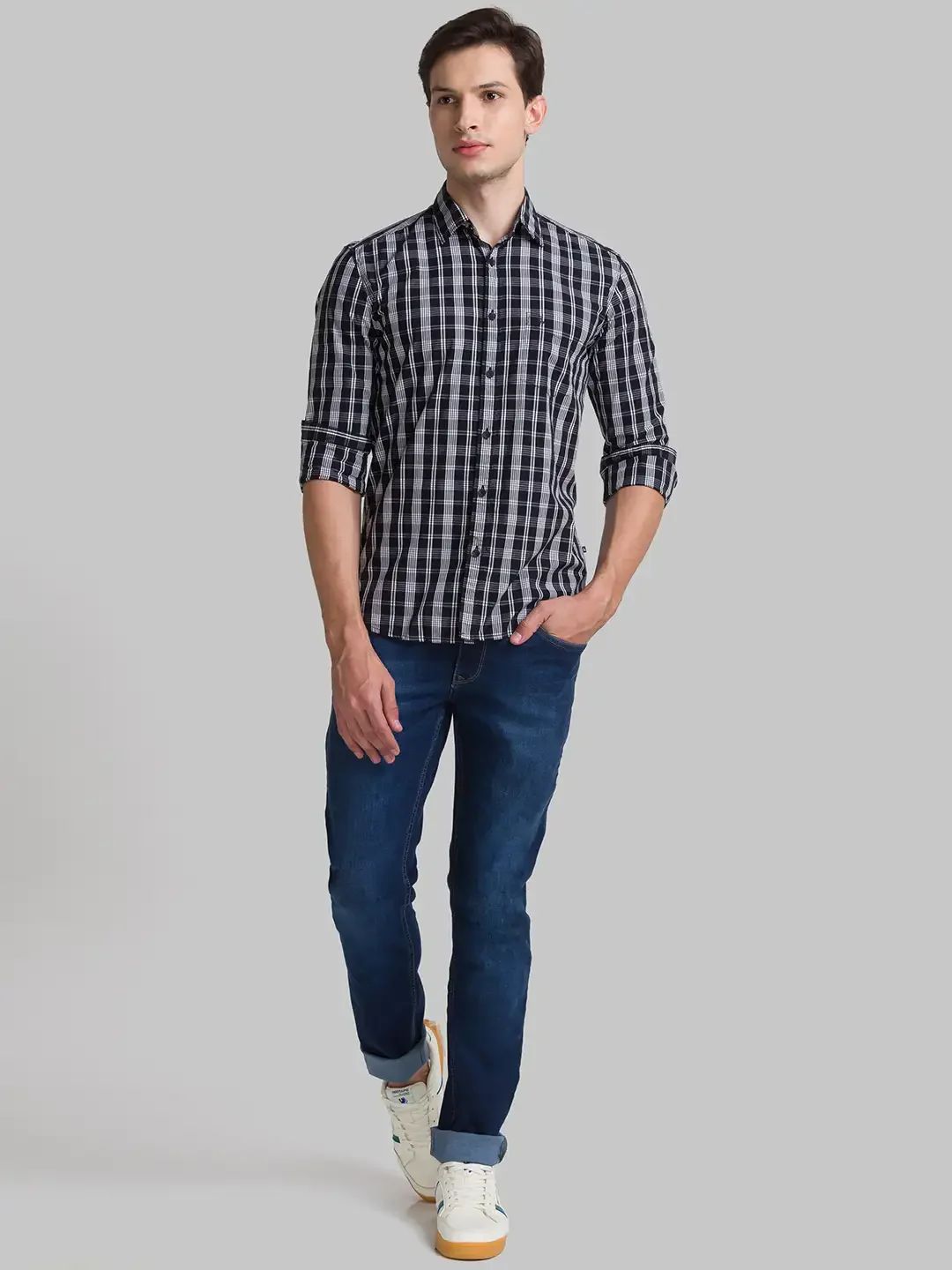 Parx Men Black Checks Slim Fit Cotton Full Sleeve Cutaway Collar Shirt - Image 5