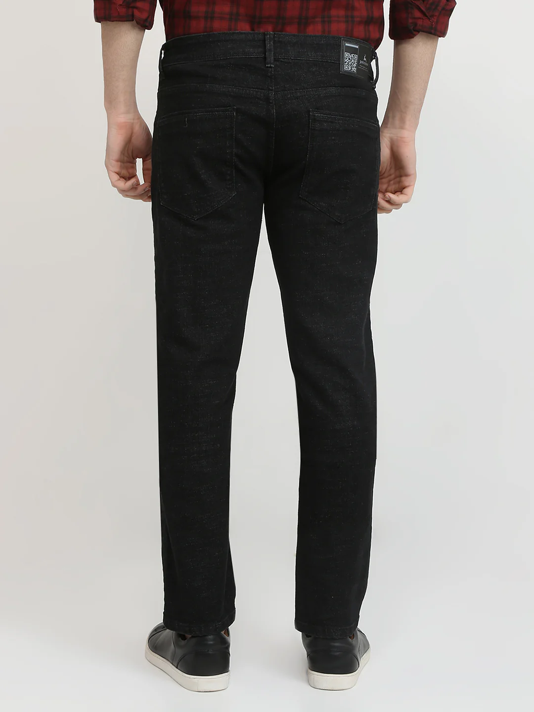 Parx Men Black Knitted Low Rise Tapered Fit Cotton Blend Jeans - Image 4