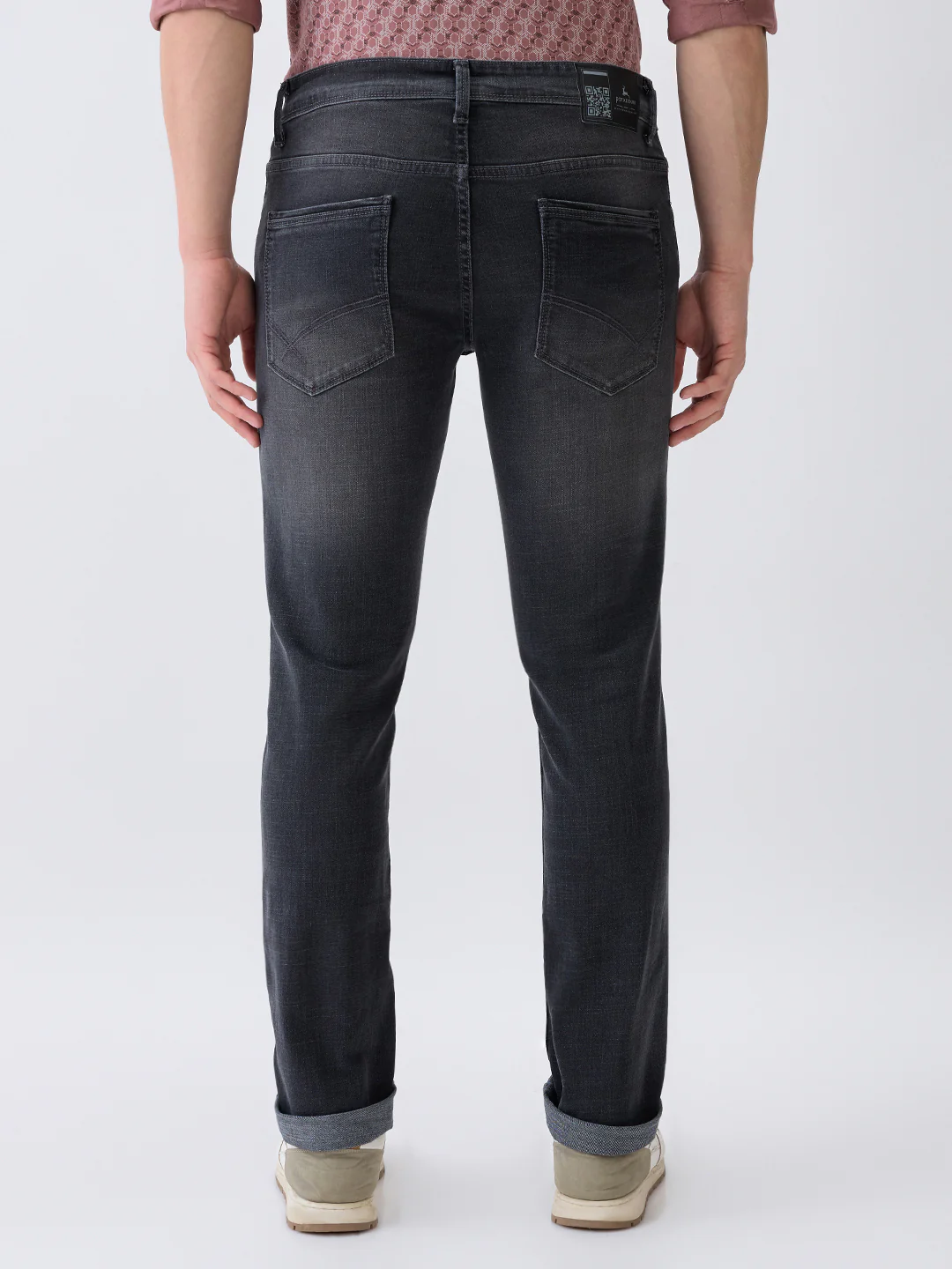 Parx Men Black Knitted Low Rise Tapered Fit Cotton Blend Jeans - Image 4