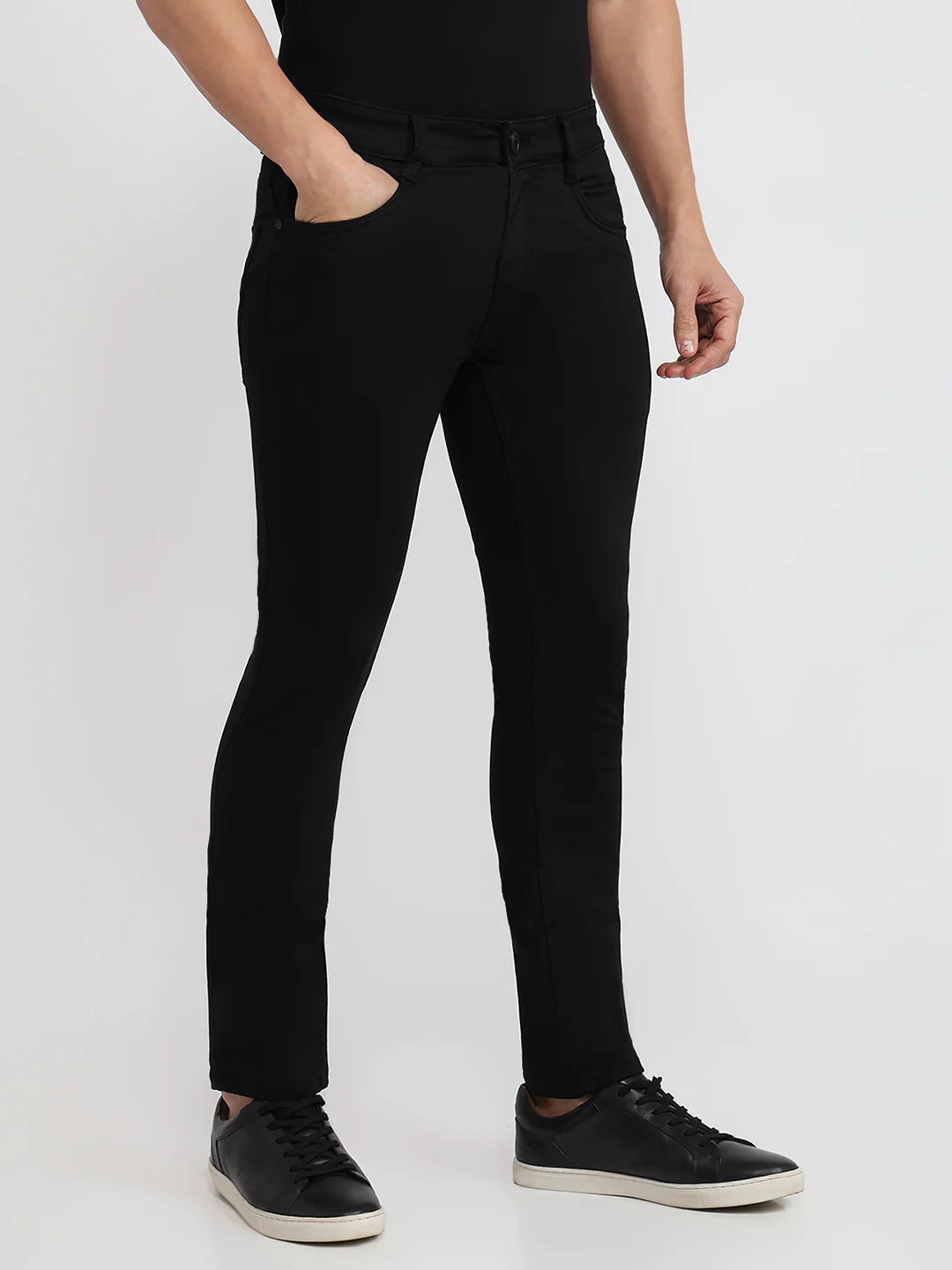 Parx Men Black Knitted Slim Tapered Fit Cotton Blend Jeans - Image 3