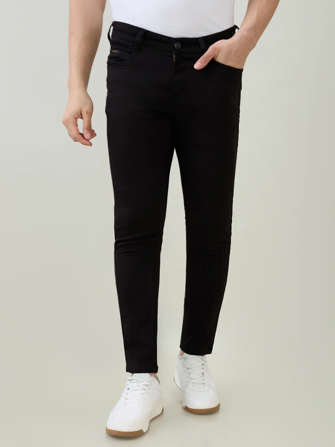 Parx Men Black Knitted Slim Tapered Fit Cotton Blend Jeans