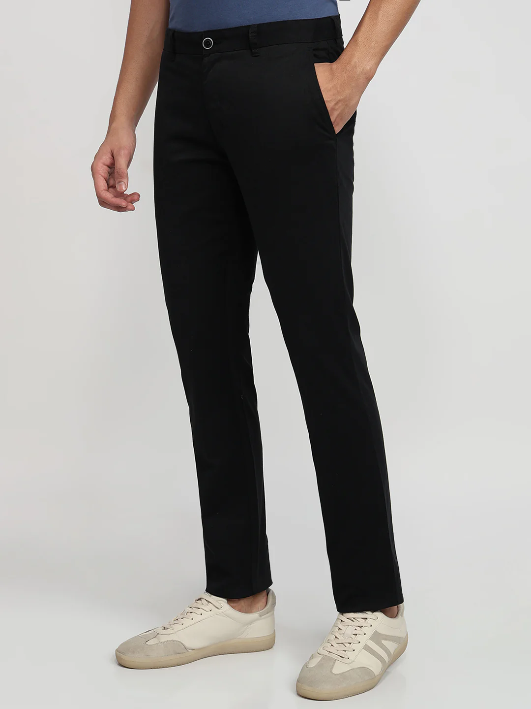 Parx Men Black Solid Low Rise Tapered Fit Cotton Blend Trouser - Image 2