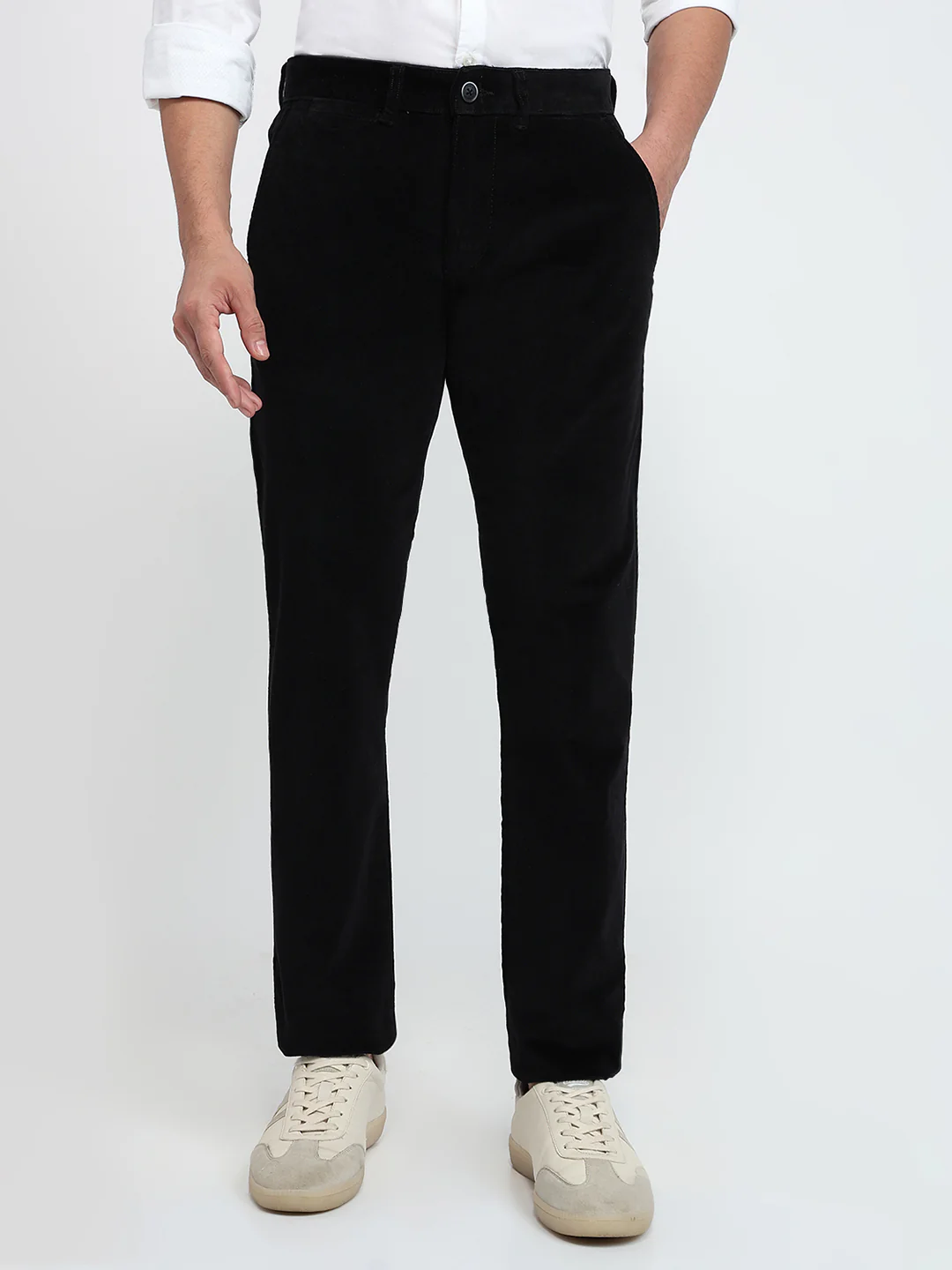 Parx Men Black Solid Low Rise Tapered Fit Cotton Blend Trouser