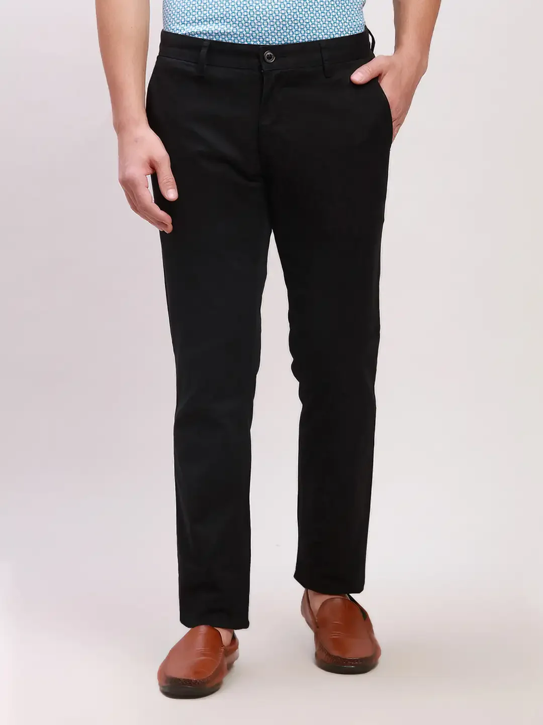 Parx Men Black Solid Lrt Fit Cotton Blend Trousers