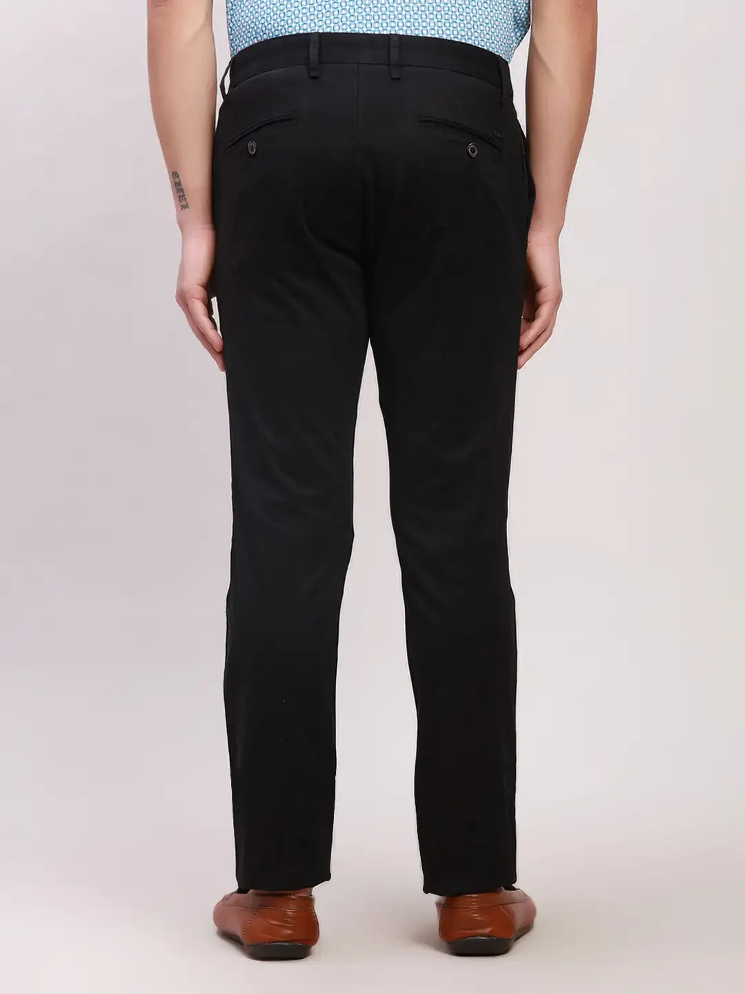 Parx Men Black Solid Lrt Fit Cotton Blend Trousers - Image 4