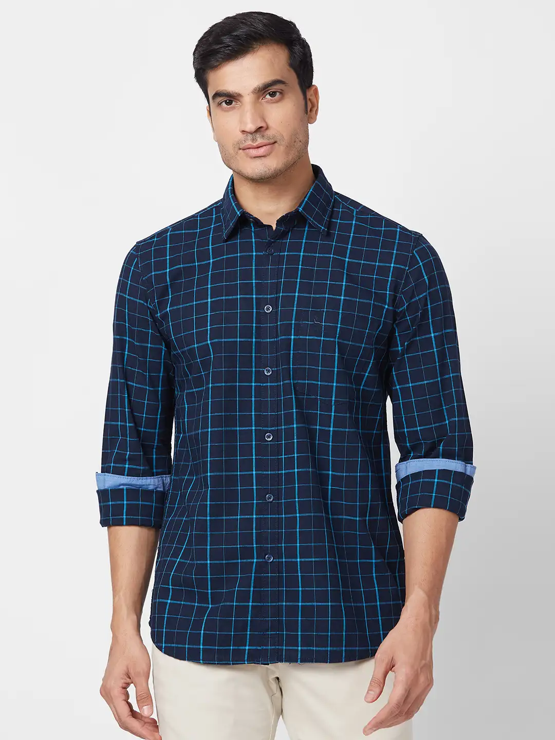 Parx Men Blue Checks Slim Fit Cotton Full Sleeve Cutaway Collar Shirt