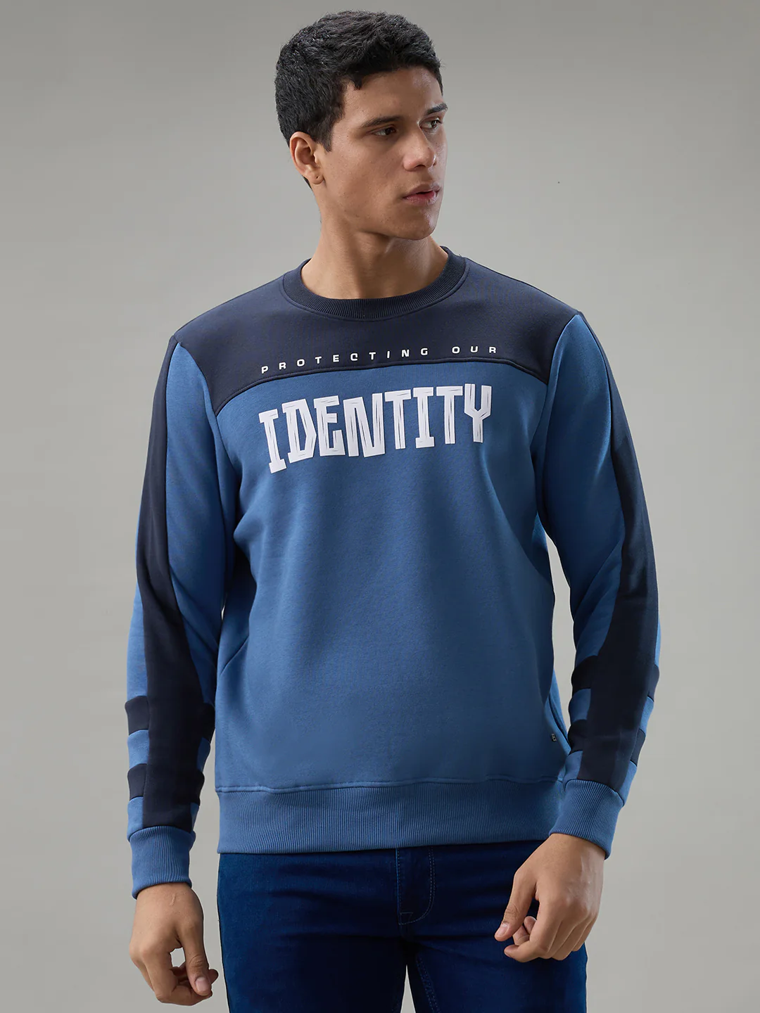 Parx Men Blue Cut & Sew Regular Fit Cotton Blend Sweatshirt
