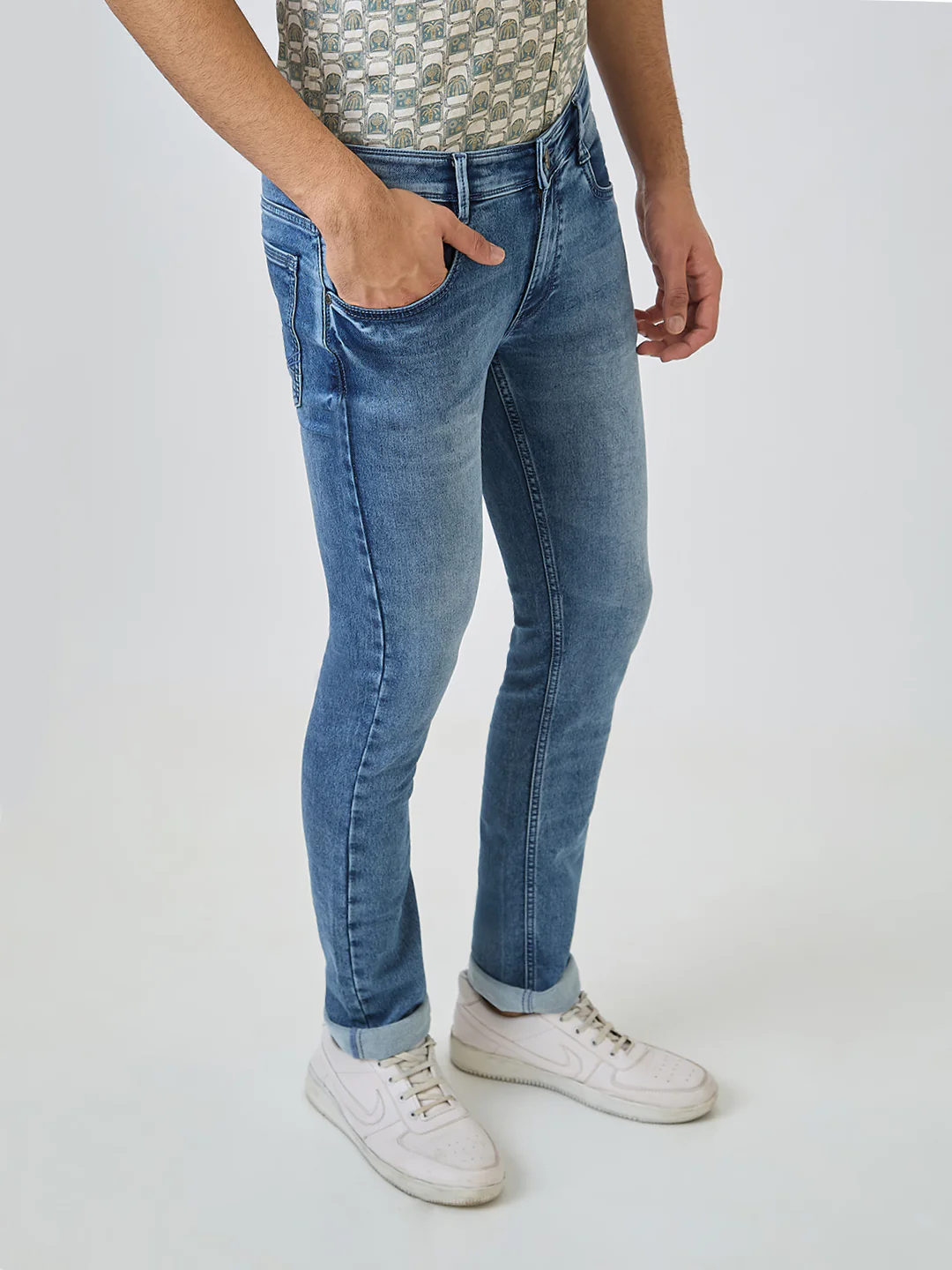 Parx Men Blue Knitted Low Rise Tapered Fit Cotton Blend Jeans - Image 3