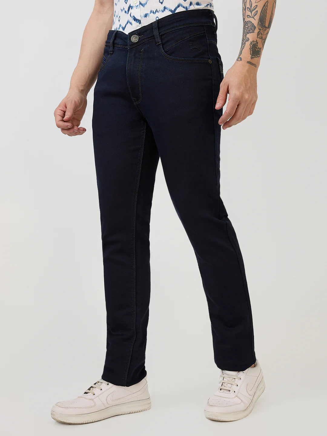 Parx Men Blue Knitted Low Rise Tapered Fit Cotton Blend Jeans - Image 2