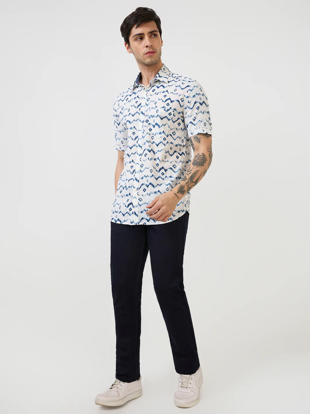 Parx Men Blue Knitted Low Rise Tapered Fit Cotton Blend Jeans - Image 5