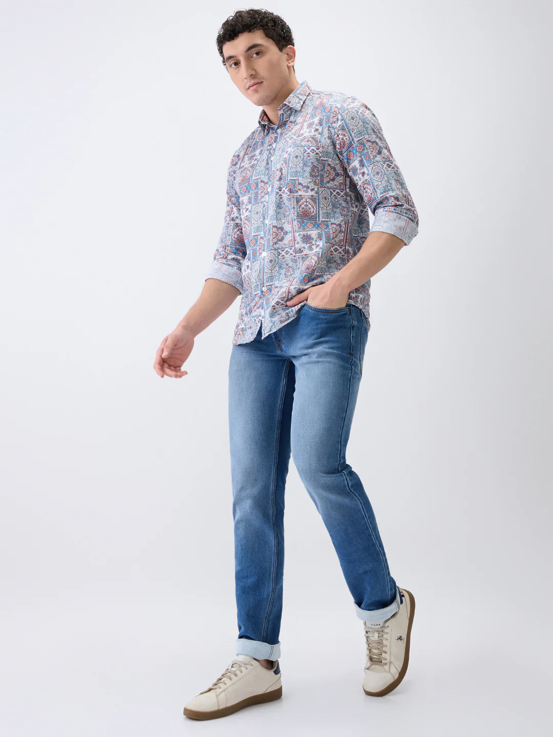 Parx Men Blue Knitted Low Rise Tapered Fit Cotton Blend Jeans - Image 5