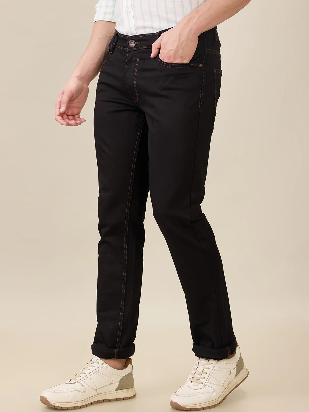 Parx Men Blue Knitted Low Rise Tapered Fit Cotton Blend Jeans - Image 3