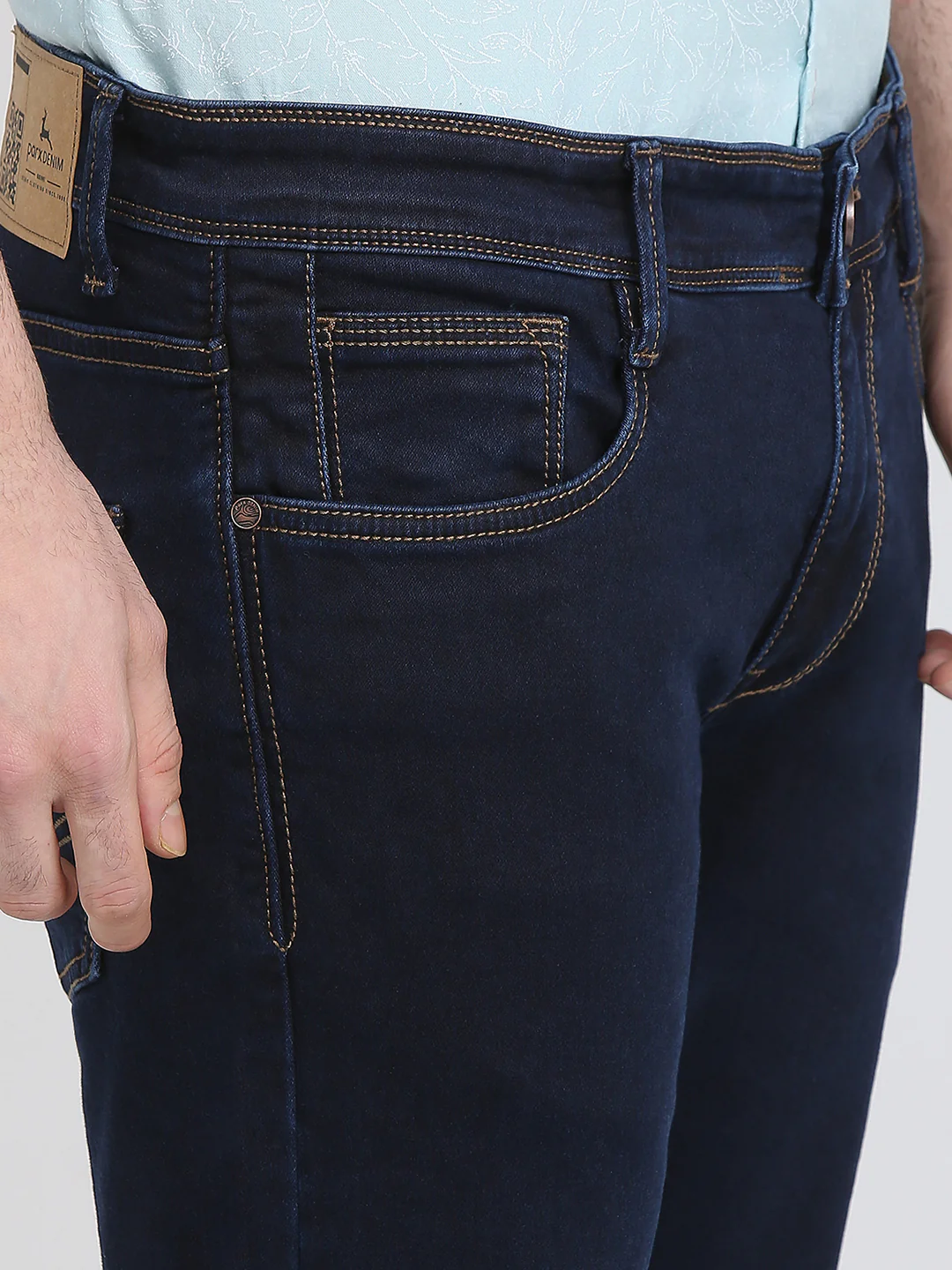 Parx Men Blue Knitted Low Rise Tapered Fit Cotton Blend Jeans - Image 6