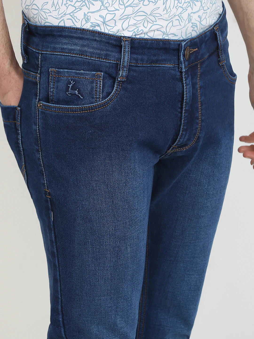 Parx Men Blue Knitted Low Rise Tapered Fit Cotton Blend Jeans - Image 6