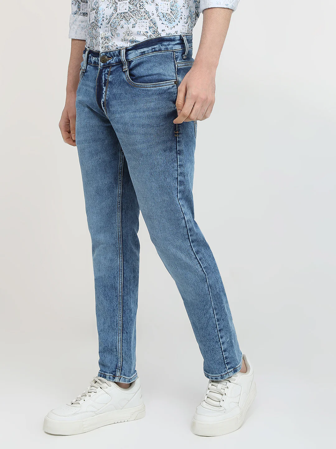 Parx Men Blue Knitted Low Rise Tapered Fit Cotton Blend Jeans - Image 2