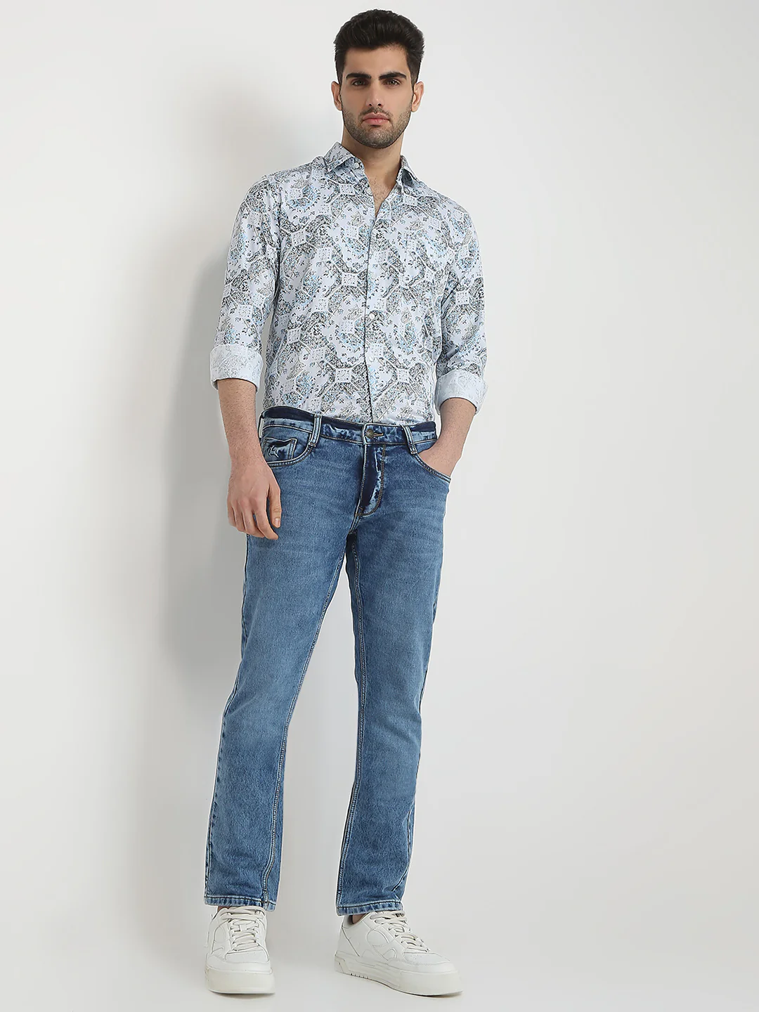 Parx Men Blue Knitted Low Rise Tapered Fit Cotton Blend Jeans - Image 5