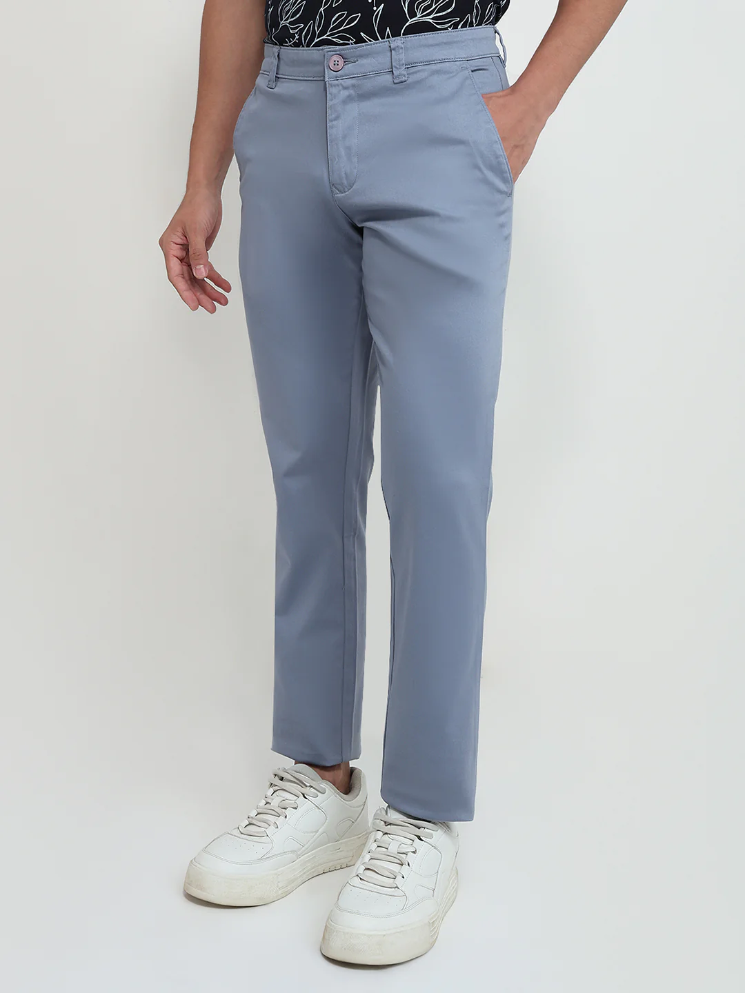 Parx Men Blue Solid Low Rise Tapered Fit Cotton Blend Trouser - Image 2