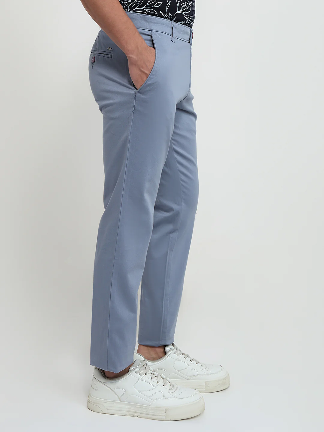 Parx Men Blue Solid Low Rise Tapered Fit Cotton Blend Trouser - Image 3