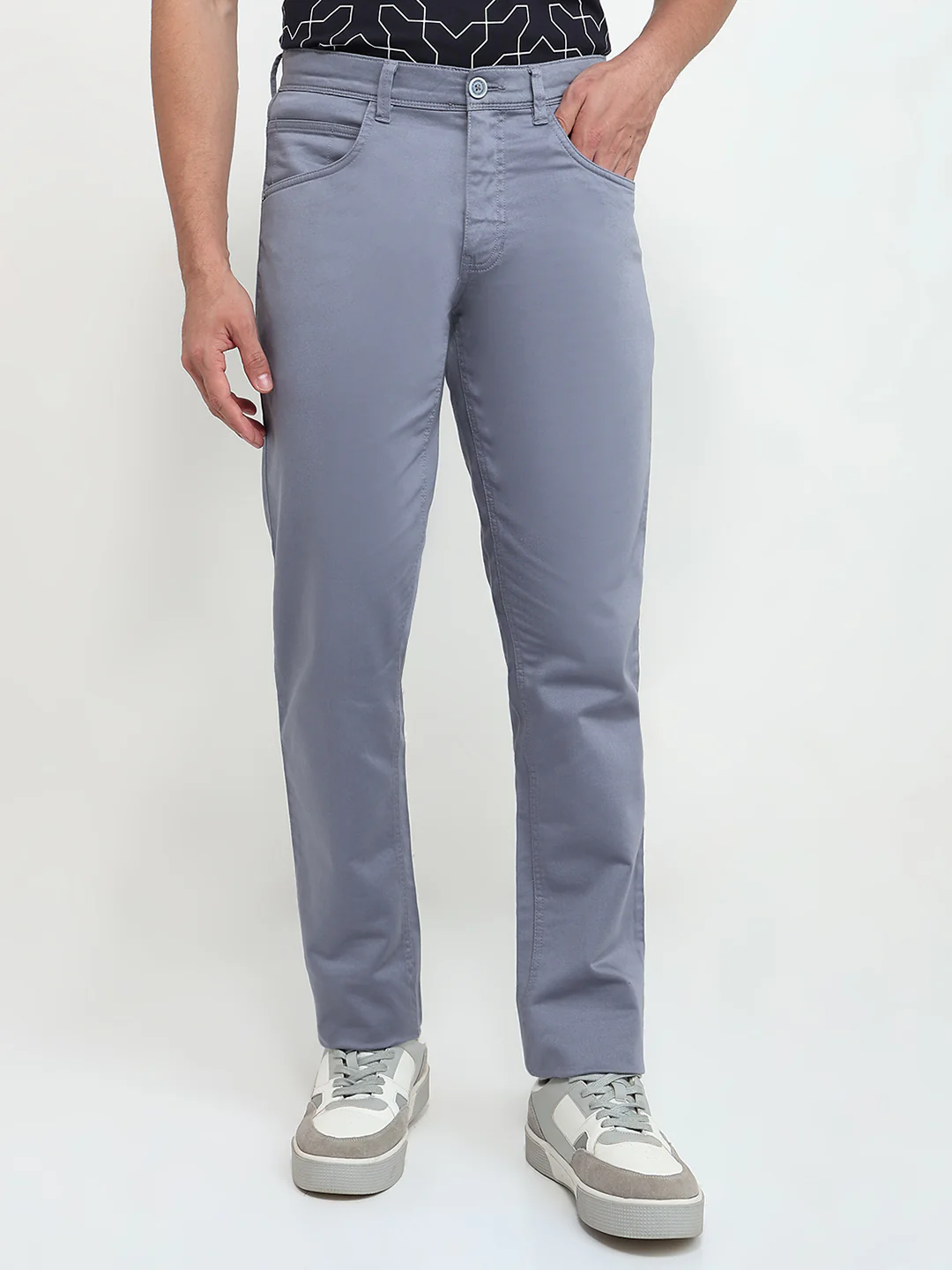 Parx Men Blue Solid Low Rise Tapered Fit Cotton Blend Trouser