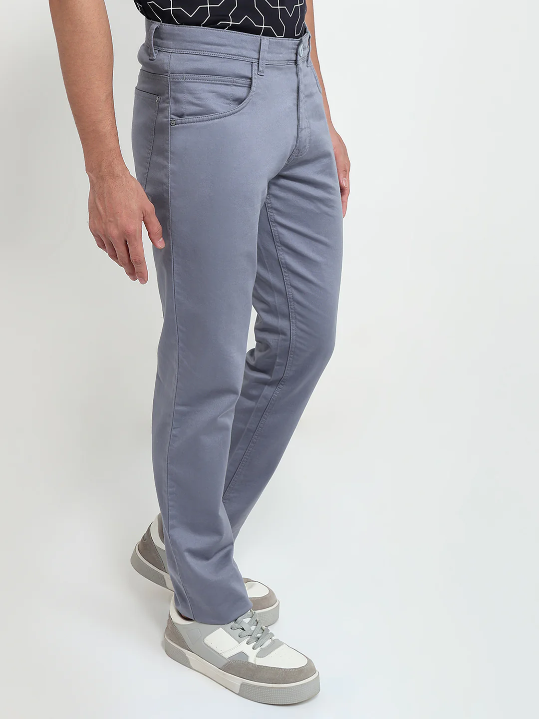 Parx Men Blue Solid Low Rise Tapered Fit Cotton Blend Trouser - Image 3
