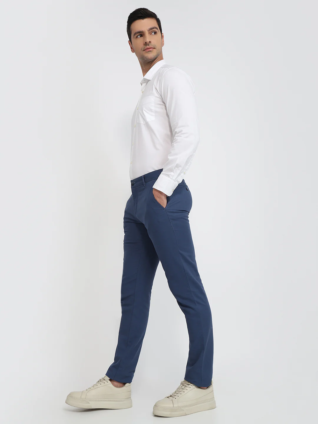 Parx Men Blue Solid Low Rise Tapered Fit Cotton Blend Trouser - Image 5