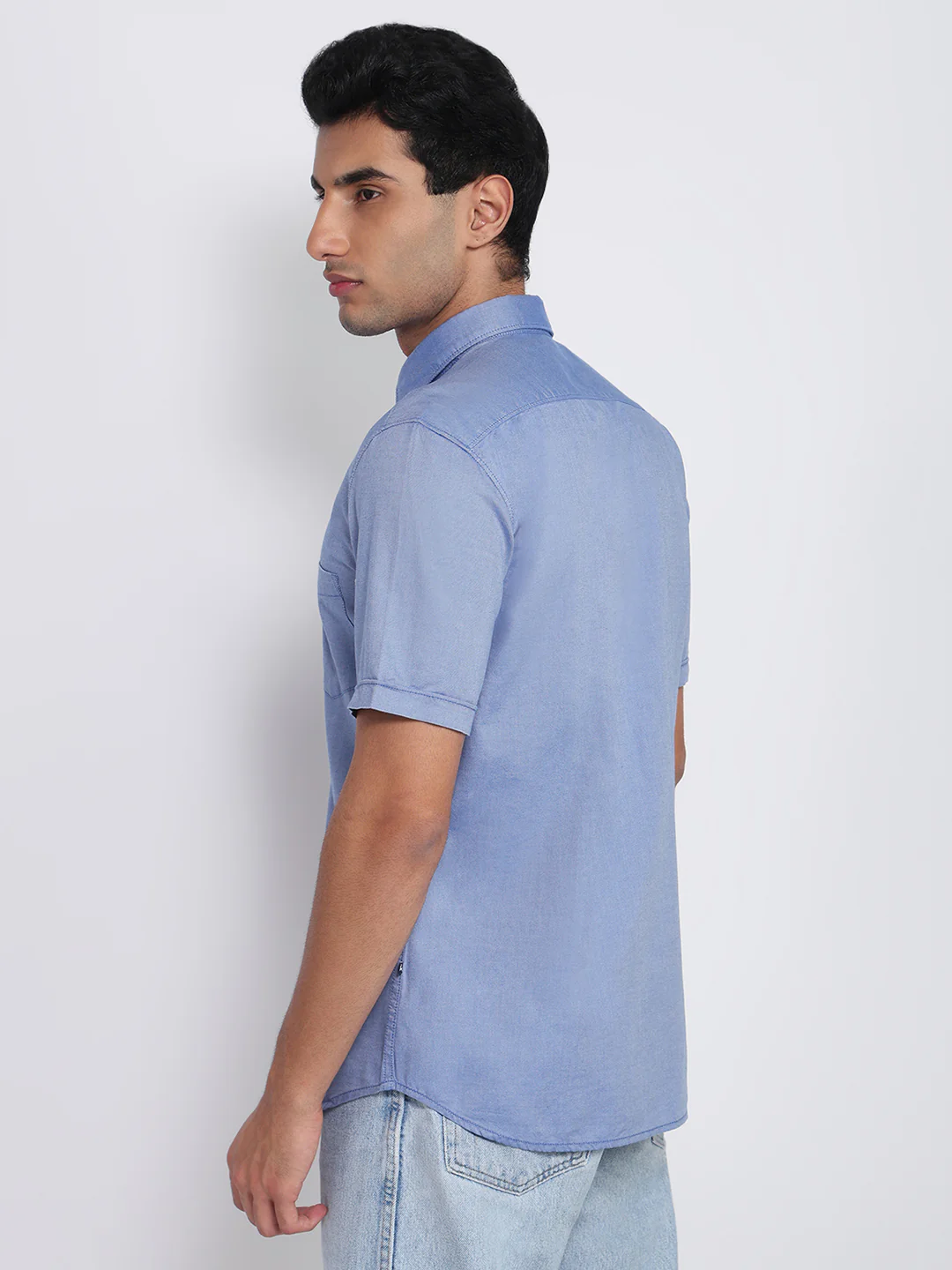 Parx Men Blue Solid Slim Fit Cotton Shirt - Image 4