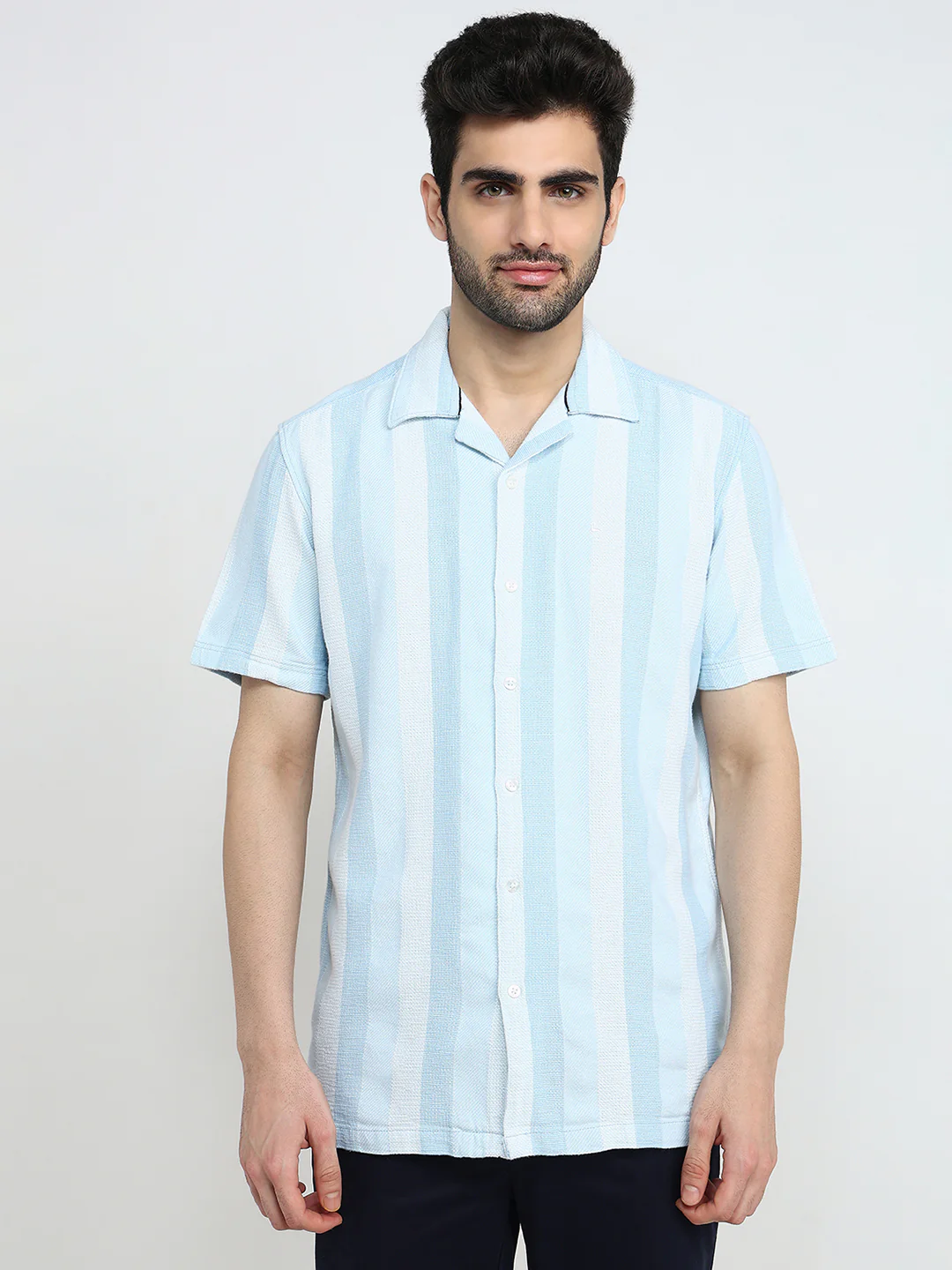 Parx Men Blue Stripe Slim Fit Cotton Half Sleeve Casual Shirt