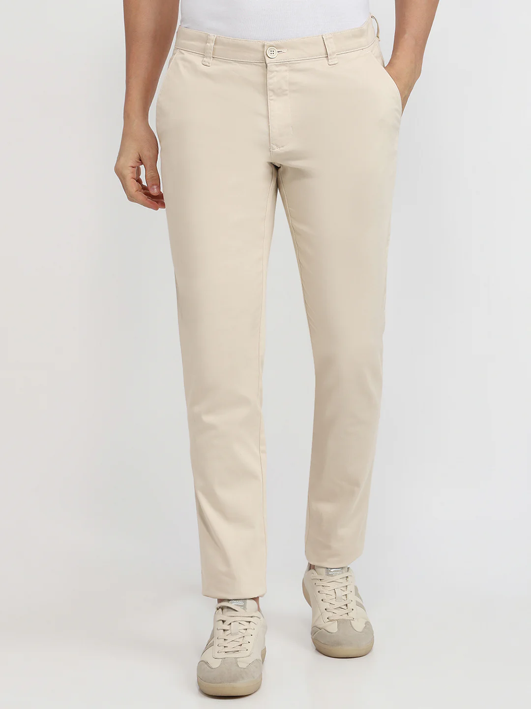 Parx Men Brown Solid Low Rise Tapered Cotton Blend Trouser