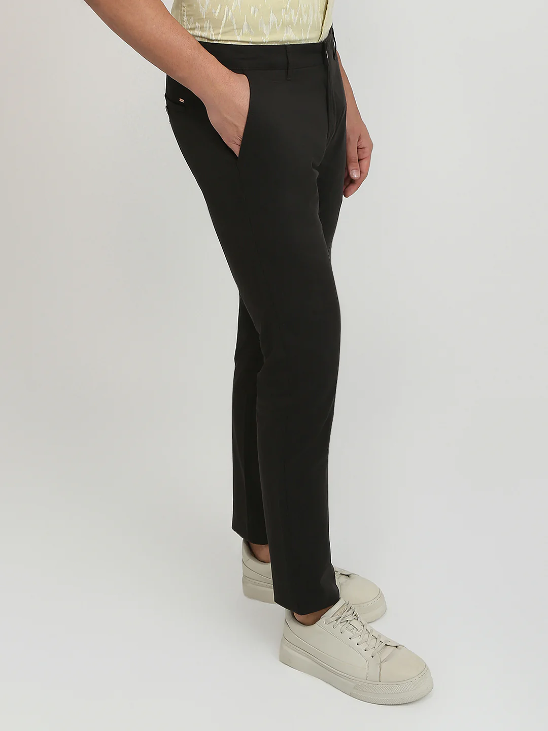 Parx Men Brown Solid Low Rise Tapered Fit Cotton Blend Trouser - Image 3
