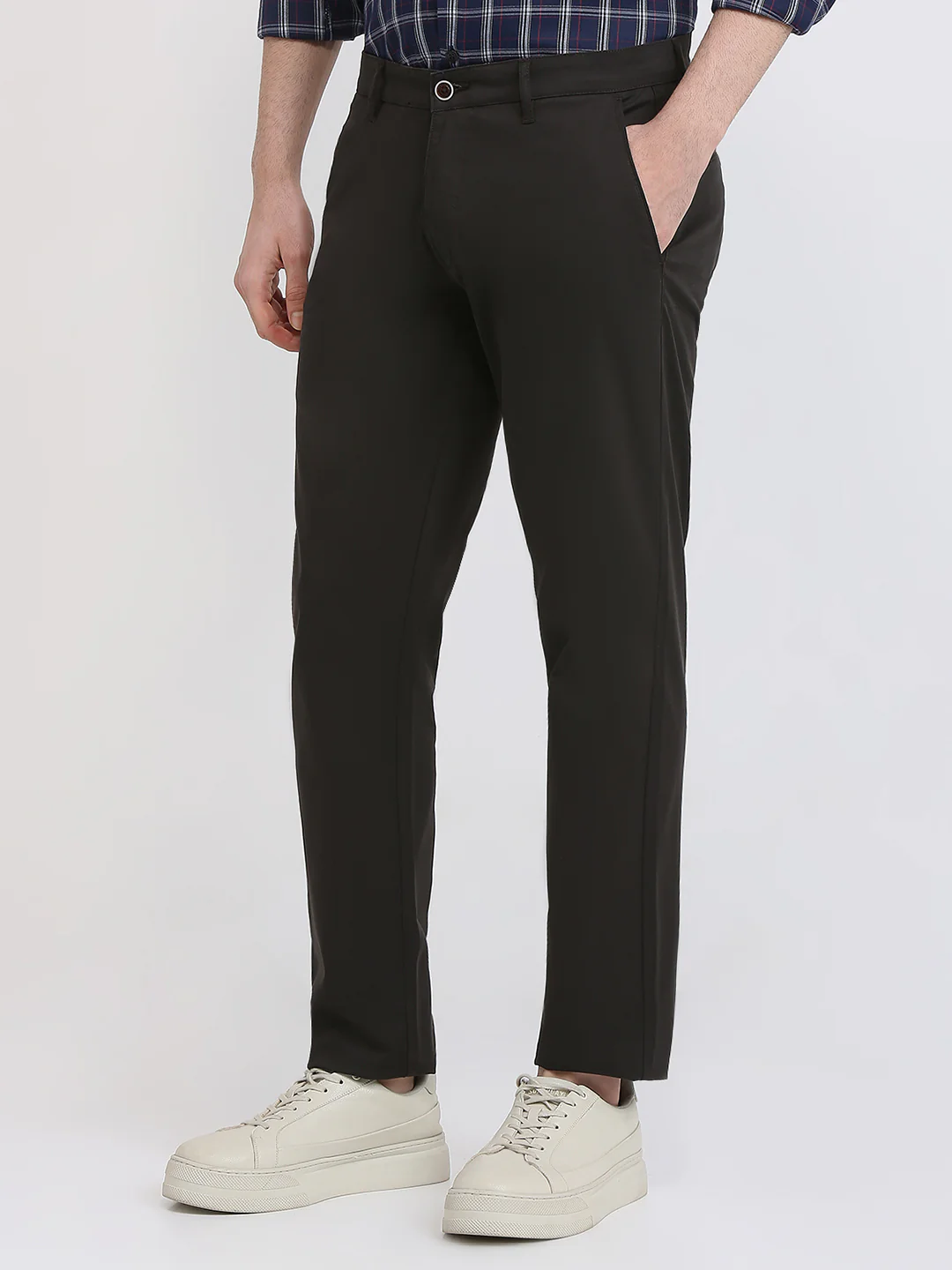 Parx Men Brown Solid Slim Tapered Fit Cotton Blend Trouser - Image 2