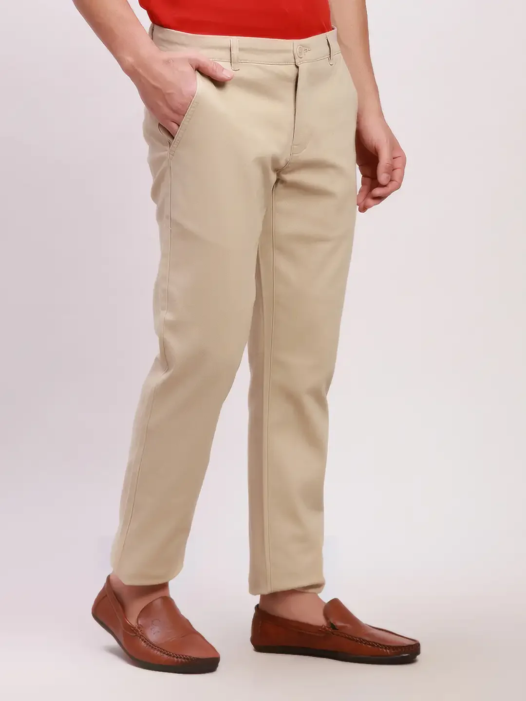 Parx Men Cream Solid Low Rise Tapered Fit Cotton Blend Trouser - Image 2