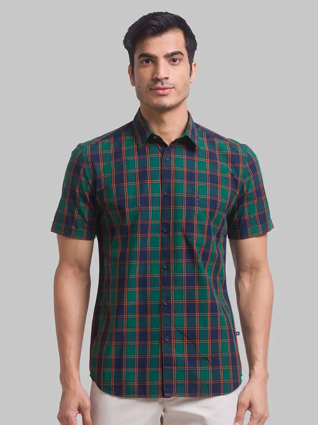 Parx Men Green Checks Slim Fit Cotton Half Sleeve Cutaway Collar Shirt