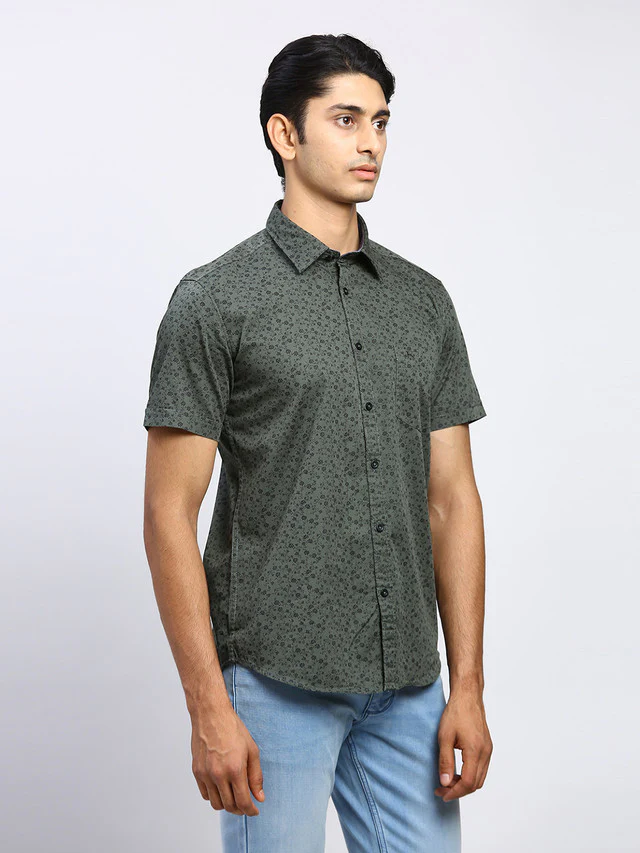 Parx Men Green Printed Slim Fit Half Sleeve Semi Cut Away Collar Shirt - Image 2