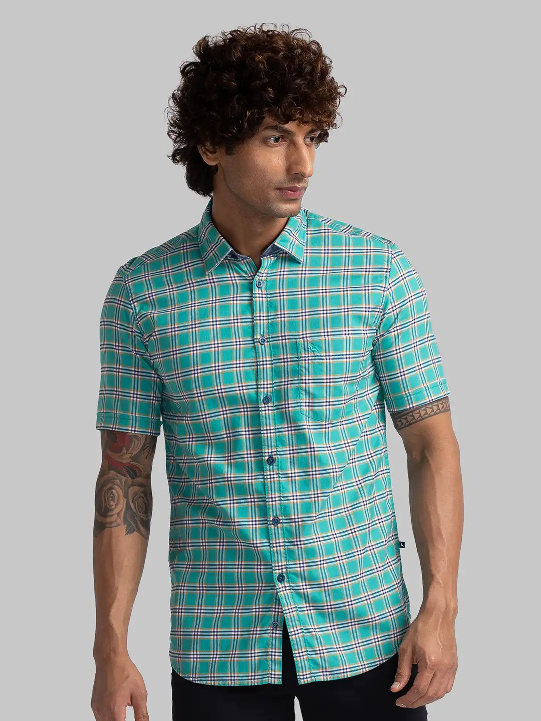 Parx Men Green Slim Fit Checks Cotton Half Sleeve Cutaway Collar Shirts