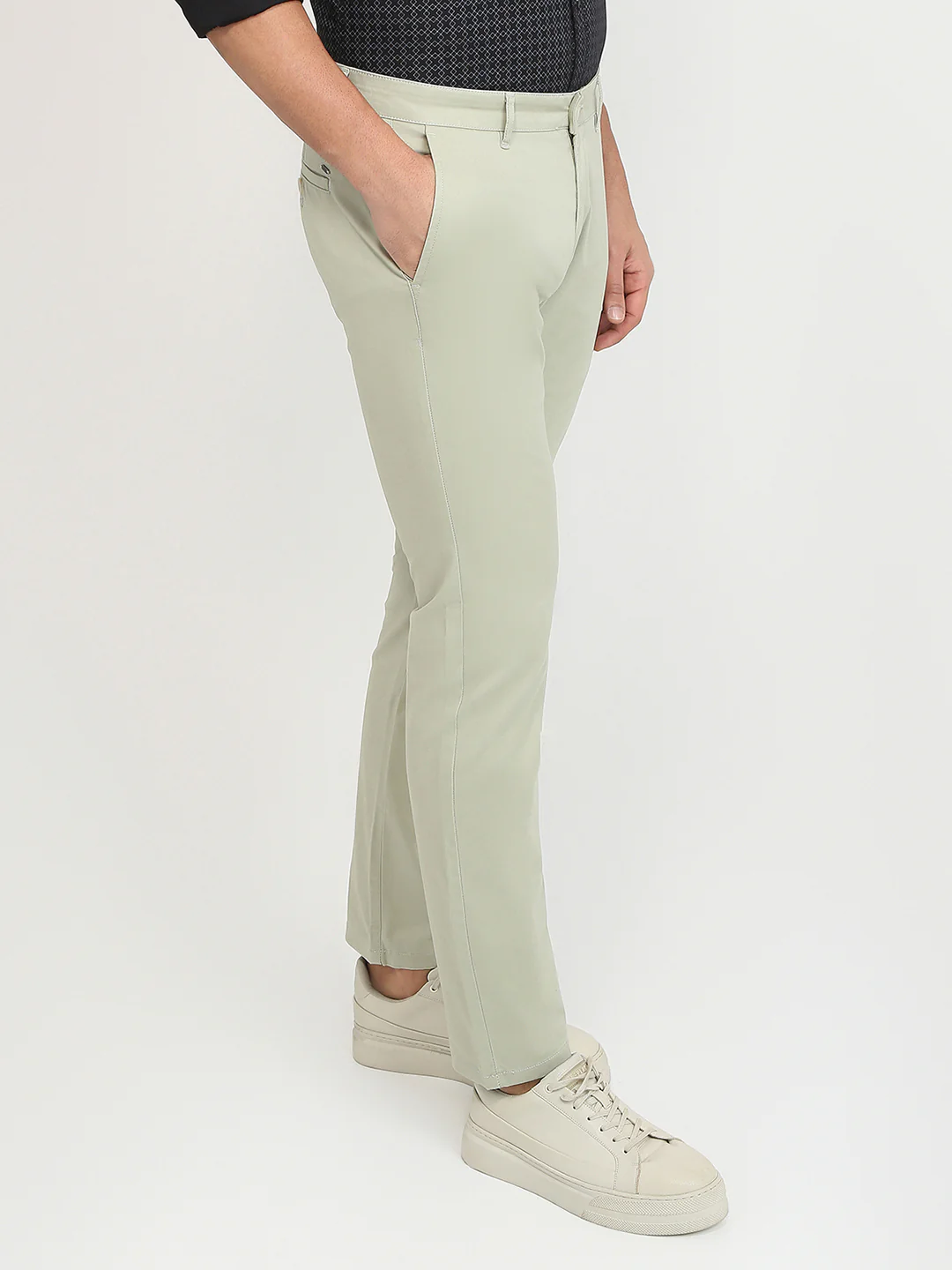 Parx Men Green Solid Low Rise Tapered Fit Cotton Blend Trouser - Image 3