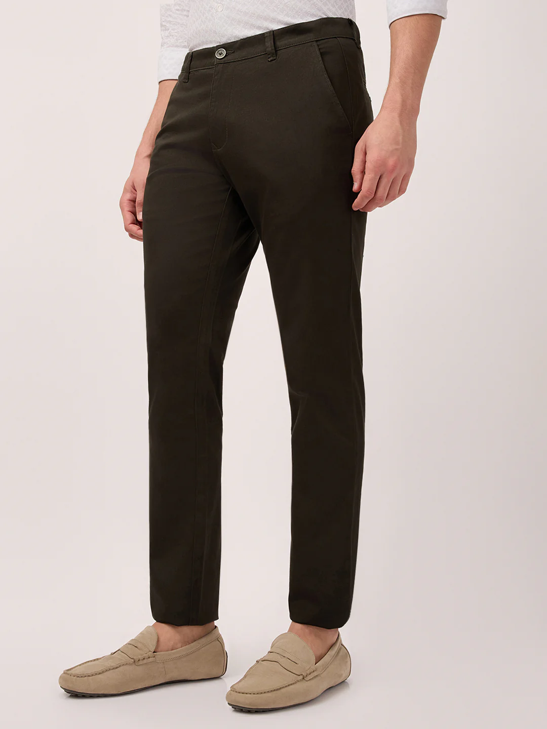 Parx Men Green Solid Low Rise Tapered Fit Cotton Blend Trouser - Image 2