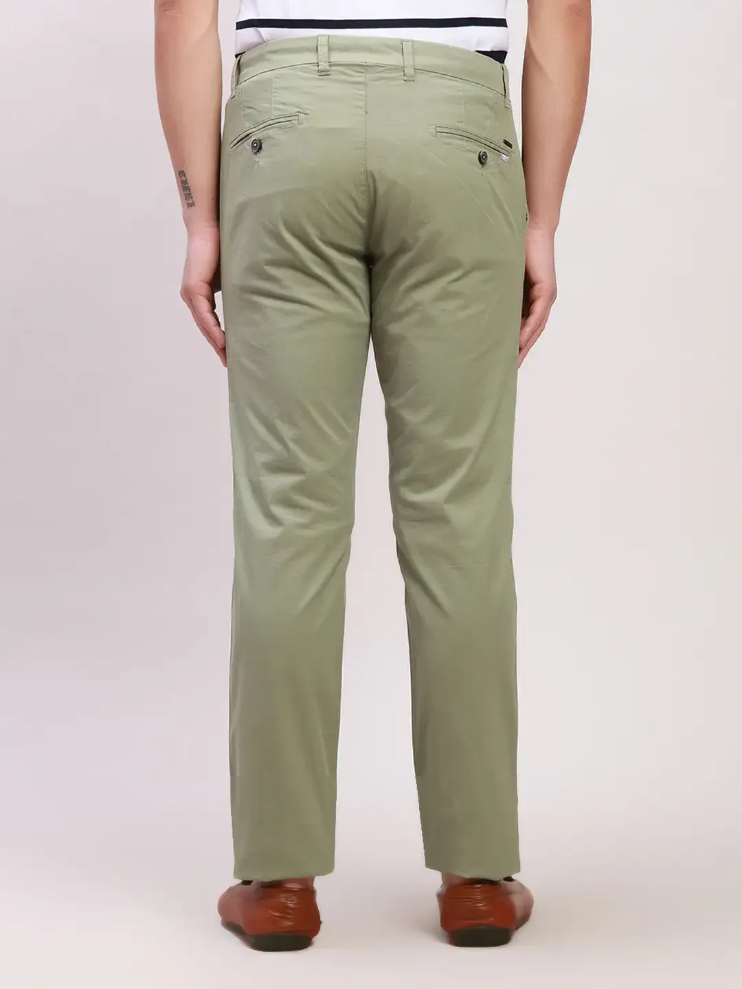 Parx Men Green Solid Lrt Cotton Blend Trousers - Image 4